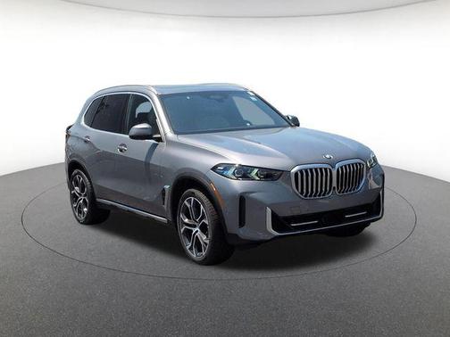 Gray Metallic 2026 BMW X5 xDrive40i