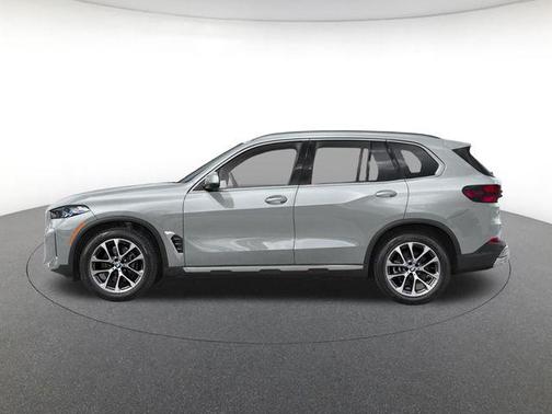 Gray Metallic 2026 BMW X5 xDrive40i