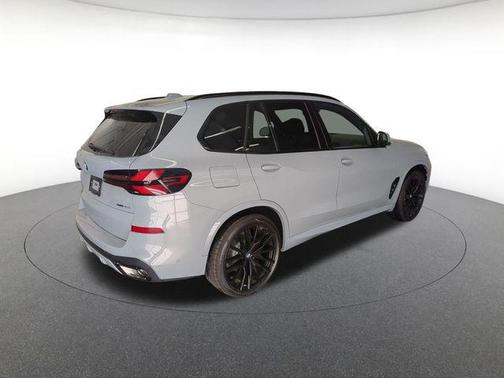 Gray Metallic 2026 BMW X5 xDrive40i