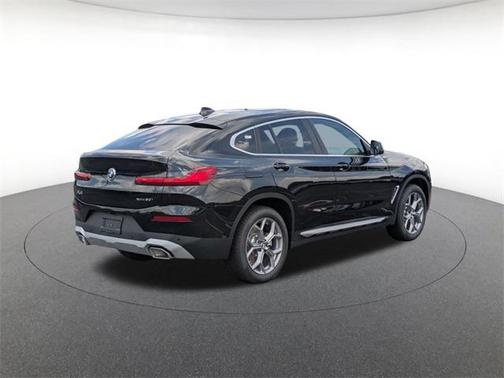 2025 BMW X4 xDrive30i