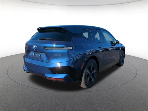 2025 BMW iX xDrive50