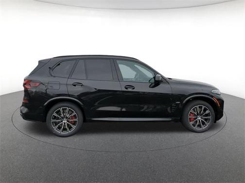 2025 BMW X5 M60i