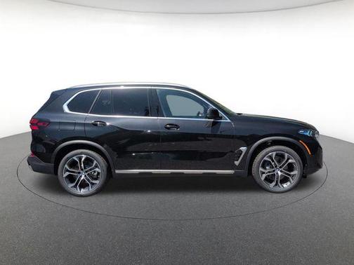 Black Sapphire Metallic 2026 BMW X5 xDrive40i