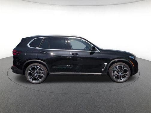 Black Sapphire Metallic 2026 BMW X5 xDrive40i
