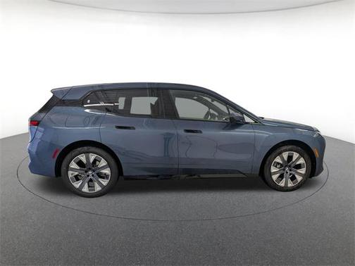 2026 BMW iX xDrive60