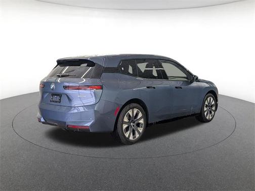 2026 BMW iX xDrive60