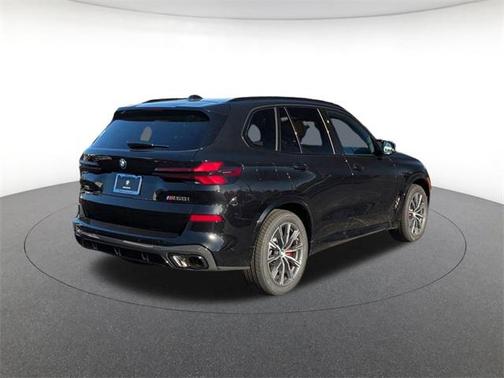 2026 BMW X5 M60i