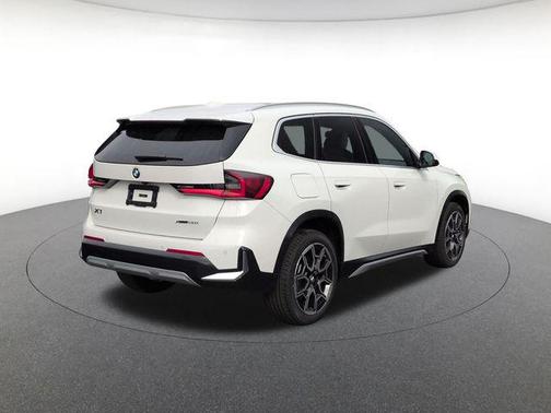 Alpine White 2026 BMW X1 xDrive28i