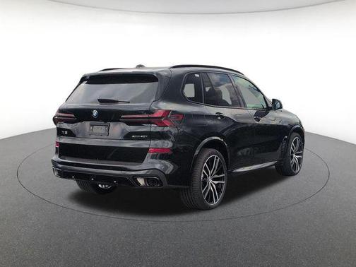Black Sapphire Metallic 2026 BMW X5 xDrive40i