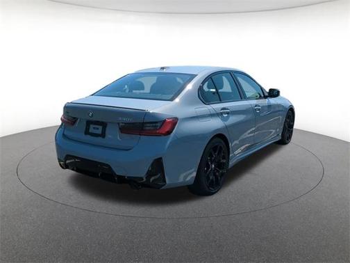 2025 BMW 330 i xDrive