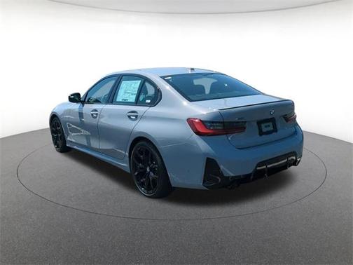 2025 BMW 330 i xDrive