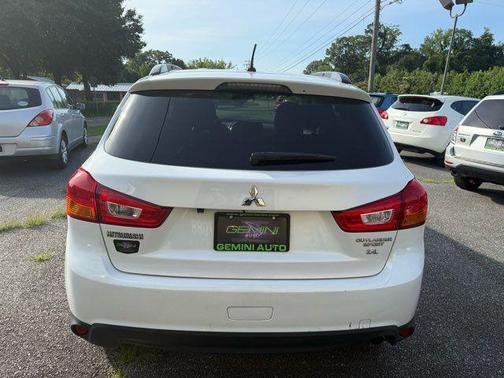 White 2015 Mitsubishi Outlander Sport 2.4L GT