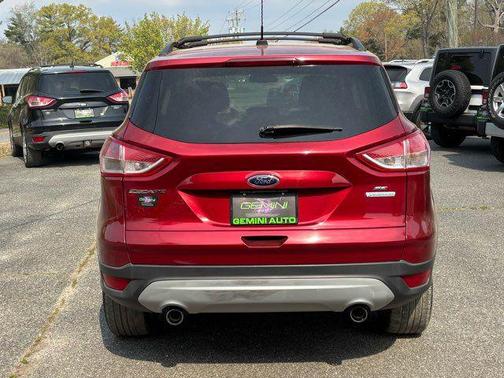 Ruby Red Tinted Clearcoat 2013 Ford Escape SE