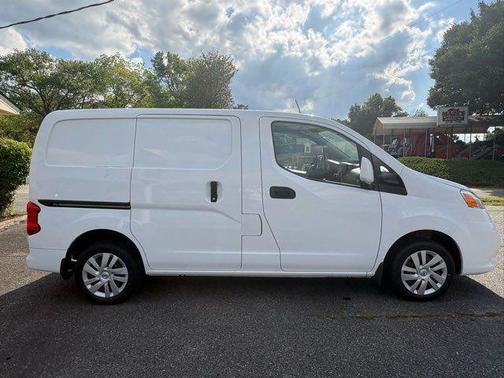 White 2018 Nissan NV200 SV