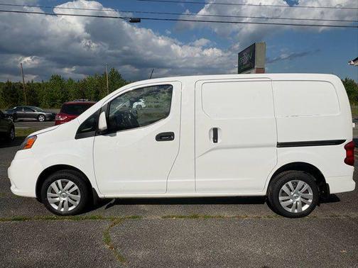 White 2018 Nissan NV200 SV