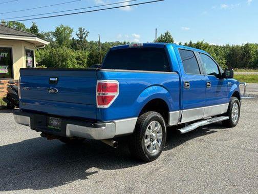 Blue 2010 Ford F-150 XLT