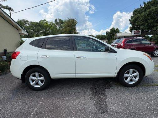 White 2010 Nissan Rogue S
