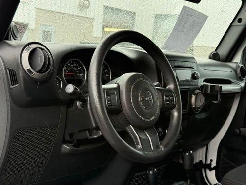 Bright White Clearcoat 2013 Jeep Wrangler Sport