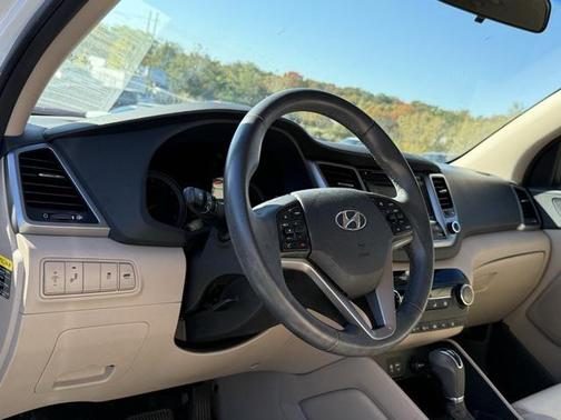 2017 Hyundai TUCSON Sport