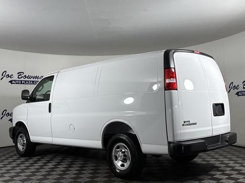 2025 Chevrolet Express 2500 RWD 2500 Regular Wheelbase WT