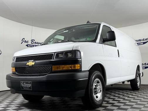 2025 Chevrolet Express 2500 RWD 2500 Regular Wheelbase WT