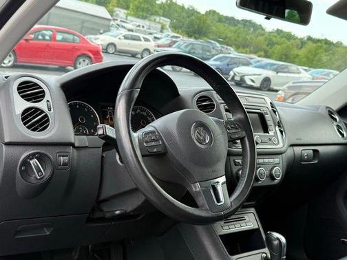 Pure White 2014 Volkswagen Tiguan 4MOTION Auto SEL
