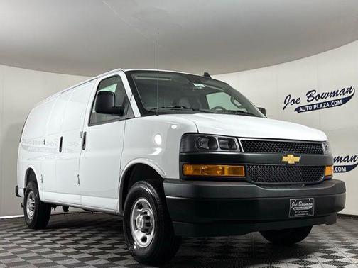 2025 Chevrolet Express 2500 RWD 2500 Regular Wheelbase WT