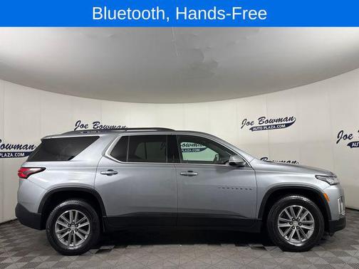 Sterling Gray Metallic 2023 Chevrolet Traverse LT Cloth