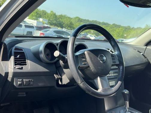 2004 Nissan Maxima SE