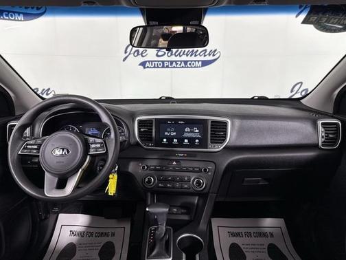 2022 Kia Sportage LX