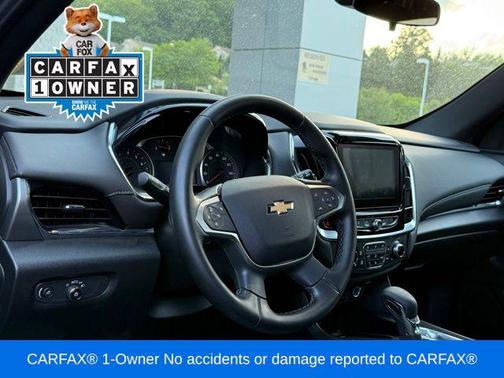 Sterling Gray Metallic 2023 Chevrolet Traverse LT Cloth