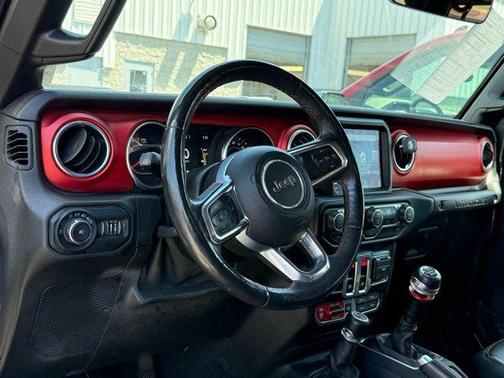 Granite Crystal Metallic Clearcoat 2019 Jeep Wrangler Rubicon
