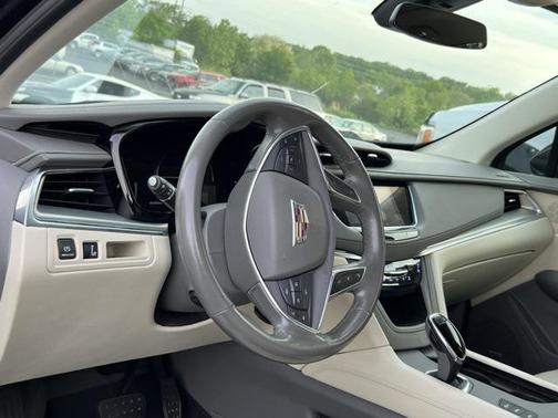 2019 Cadillac XT5 Premium Luxury