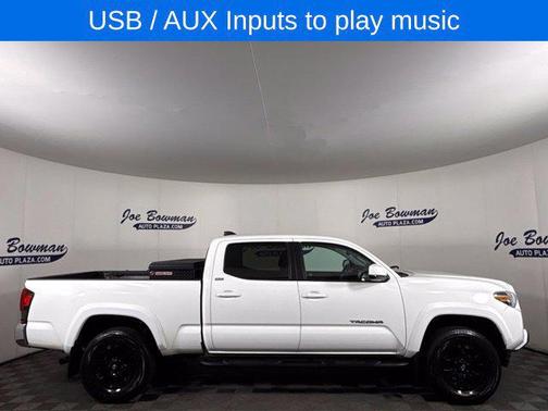 White 2022 Toyota Tacoma SR5