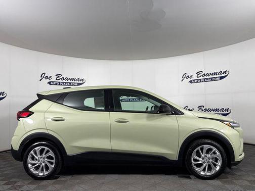 G49 2027 Chevrolet Bolt LT FWD