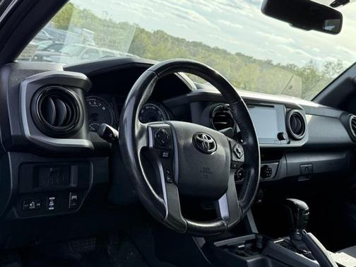 2016 Toyota Tacoma TRD Sport