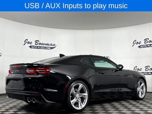 2021 Chevrolet Camaro RWD Coupe LT1