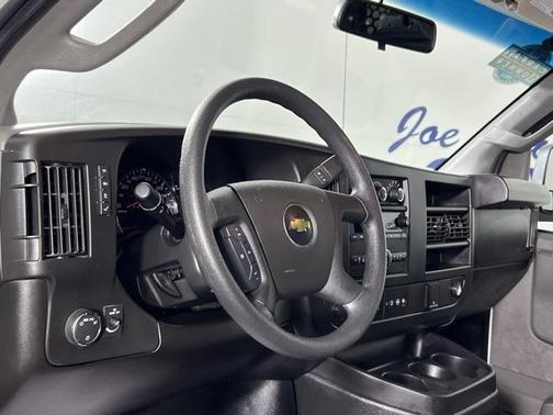 2022 Chevrolet Express 2500 RWD 2500 Regular Wheelbase WT
