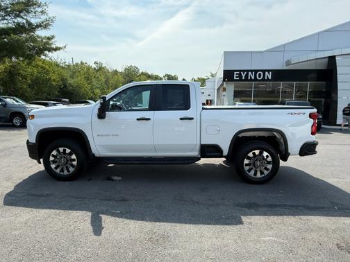 Summit White 2023 Chevrolet Silverado 2500 Custom