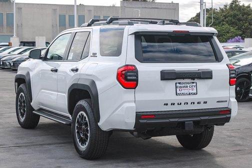 Ice 2026 Toyota 4Runner Hybrid TRD Off Road