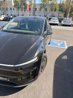 Black 2026 Tesla Model Y PREMIUM