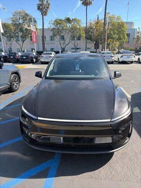 Black 2026 Tesla Model Y PREMIUM