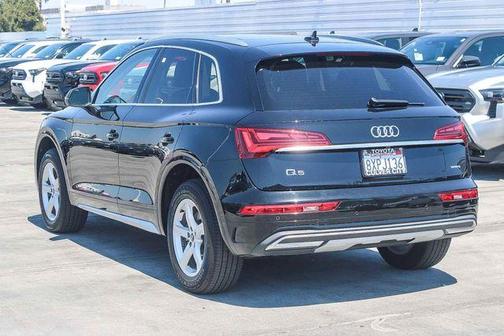 Brilliant Black 2021 Audi Q5 45 Premium