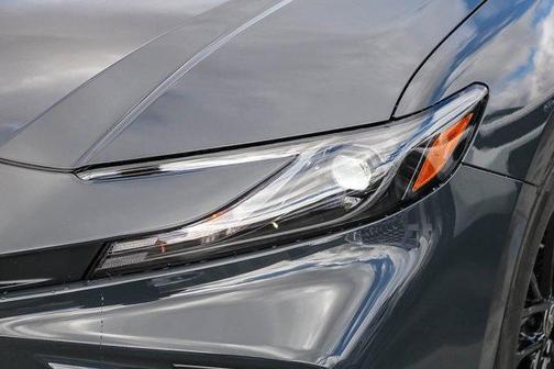 UNDERGROUND 2026 Toyota Camry SE