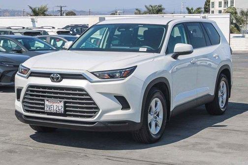 Wind Chill Pearl 2025 Toyota Grand Highlander LE