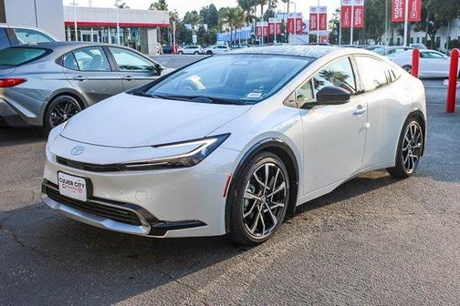 Wind Chill Pearl 2026 Toyota Prius Plug-In Hybrid XSE PREMIUM