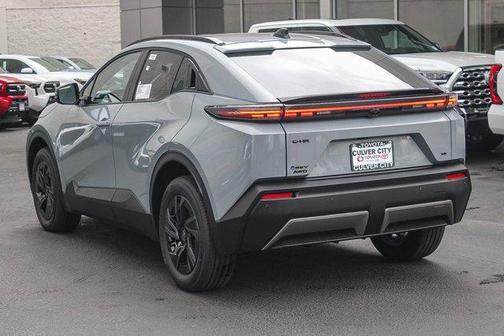 Cement 2026 Toyota C-HR SE