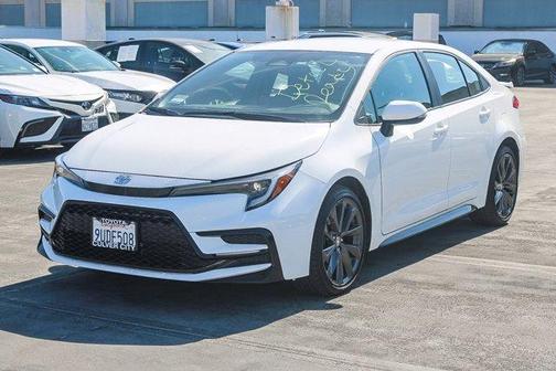 Ice 2025 Toyota Corolla SE