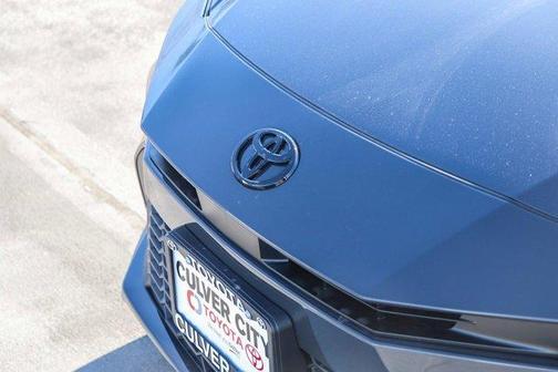 UNDERGROUND 2026 Toyota Camry SE