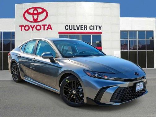 Metal 2026 Toyota Camry SE